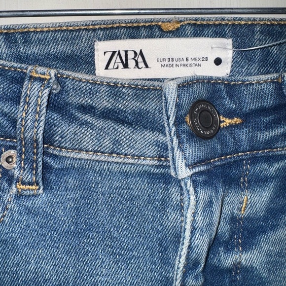 Zara Classic Blue Skinny Jeans - Picture 2 of 7